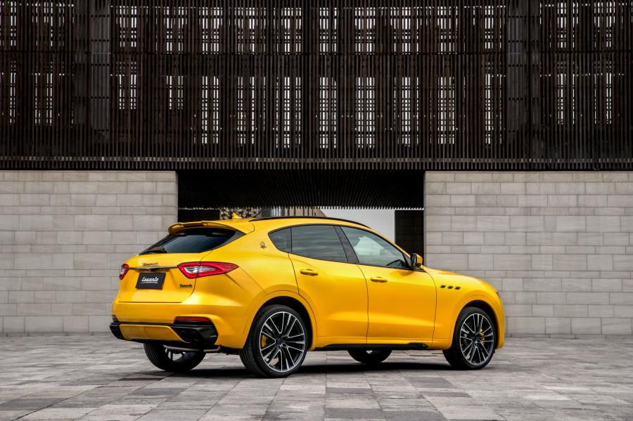  Maserati Levante Trofeo Launch Edition 2019 года  (WW) (фото 11 из 20)